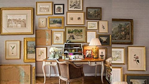 कला शेल्फ सजवण्याची
