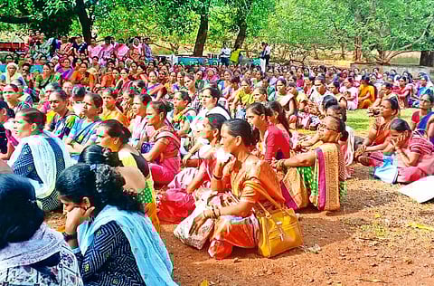 Pune : अंगणवाडी सेविका संपावर ठाम