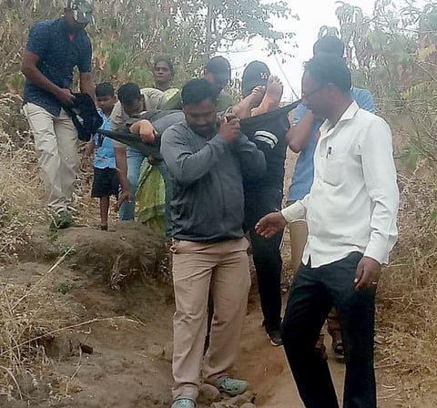 सिंहगड पायी मार्गाने उतरताना महिला गिर्यारोहक गंभीर जखमी