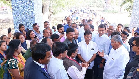 जळगाव | मुलींच्या वसतिगृहात मोफत नास्ता, सुरक्षा रक्षक, प्रशिक्षक सुविधा सुरू करा : चंद्रकांत पाटील