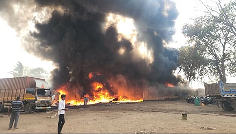 भिवंडीत भंगार गोदामाला भीषण आग