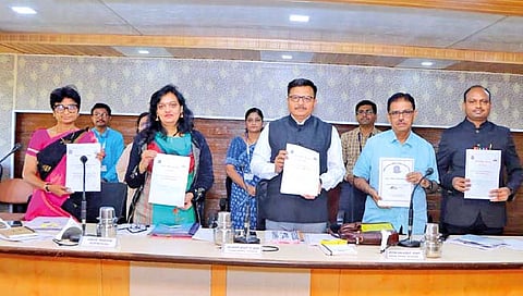 Kolhapur News | कोल्हापूर : शिक्षणावर भर देणारा जि.प. चा अर्थसंकल्प