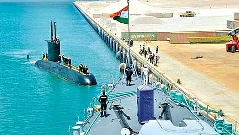 अर्थकारण : ओमानमधील बंदर आणि भारत