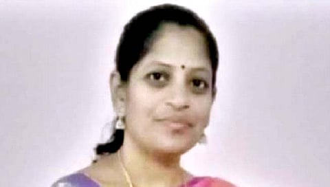 ट्रक-दुचाकी अपघातात कोल्हापूरची महिला ठार