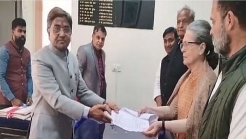 Sonia Gandhi: सोनिया गांधींनी राजस्थानातून दाखल केला राज्यसभेसाठी उमेदवारी अर्ज