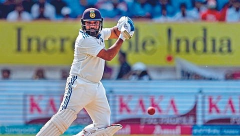 IND vs ENG : रोहित, जडेजा फॉर्मात, सर्फराजचा झंझावात; भारत 5 बाद 326