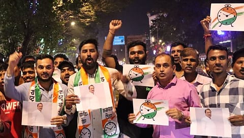 Ajit Pawar Group : राष्ट्रवादीच्या कार्यकर्त्यांचा मंत्रालयासमोर जल्लोष; निवडणूक आयोगाच्या राष्ट्रवादी पक्ष, चिन्ह निकालानंतर आनंदोत्सव