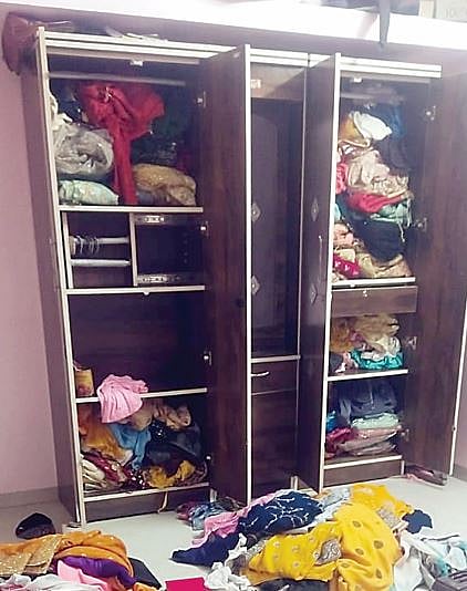 Crime News : भरदिवसा घर फोडून दीड लाखाची रोकडलंपास