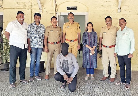 विनयभंग करणारे तीन जण अखेर गजाआड : दौंड पोलिसांची कारवाई