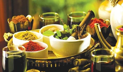 Health tips : निस्तेजता आणि अकाली वार्धक्य आलंय; जाणून घ्या आयुर्वेदीक उपाय