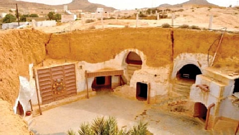 ‘इथे’जमिनीखाली राहतात लोक!