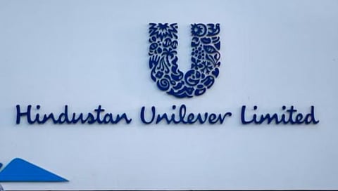HUL Layoffs | हिंदुस्तान युनिलिव्हरचा मोठा निर्णय, ७,५०० कर्मचाऱ्यांना नारळ, कारण काय?