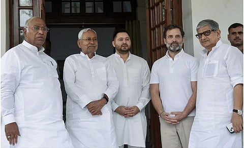 Lok Sabha Election 2024 : फोडा आणि राज्य करा – सत्ताधारी विरोधकांत फूट का पाडतात?