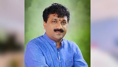 Nagpur News: शिंदेंच्या शिवसेनेत प्रवेश करताच राजू पारवे म्हणाले, ‘काँग्रेसमध्ये हुकूमशाही’!