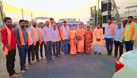 परभणी: पूर्णा तालुक्यातून अंतरवालीकडे हजारो मराठा बांधव रवाना