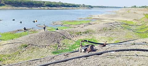 ‘भीमे’ची पातळी खालावली; नदीकाठच्या गावांना फटका : शेतपिके धोक्यात