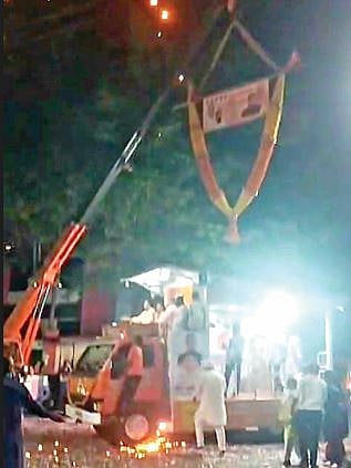 श्रीरंग बारणे यांच्या रॅलीदरम्यान अनर्थ टळला