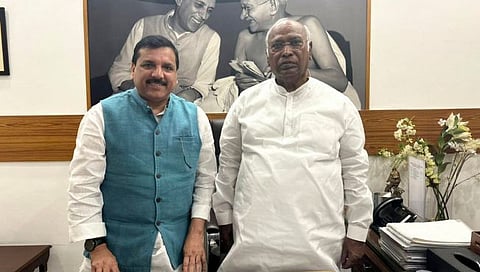 Sanjay Singh met Mallikarjun Kharge