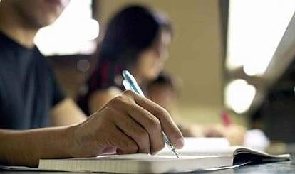 शेवटची ऑफलाइन सेट परीक्षा सुरळीत; पुढील वर्षापासून ऑनलाइनच