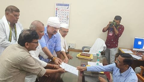 Jalgaon Lok Sabha | शक्ती प्रदर्शन करीत महाविकास आघाडीच्या उमेदवारांचे अर्ज दाखल