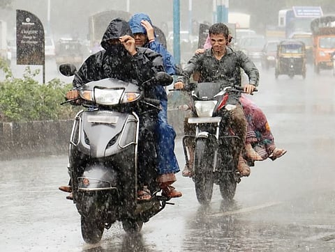 दिवसभर उकाडा, सायंकाळी धो-धो; पुणेकरांना उकाड्यापासून जरा दिलासा