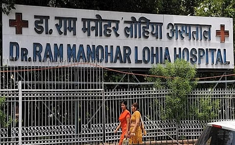 दिल्लीत उपचाराच्या नावाखाली लाच घेणा-या दोन डॉक्टरांसह 9 जणांना अटक, CBIची कारवाई