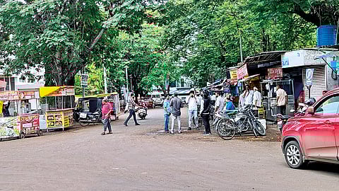 Shops located in RTO office area