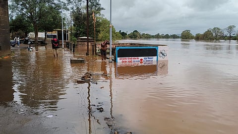 Kolhapur: Panchganga river water out of basin; level at 28.7 feet