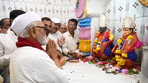 Minister Chhagan Bhujabal took darshan of Vitthal Rukmini