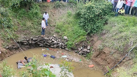 Jalna-Rajur road  Accident