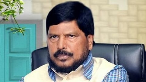 Athawale met Chief Minister Fadnavis for the post of Minister, said...