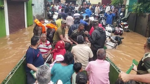for the first time in 30 years rained so much in puducherry all schools and colleges were closed in this state