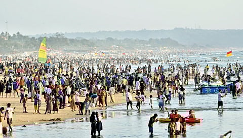 Crowd of tourists in Goa state
