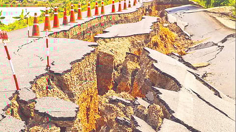 भूकंपाचे धक्के का बसतात?