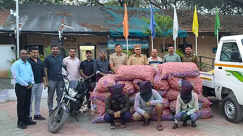 Onion Theft News Nashik 