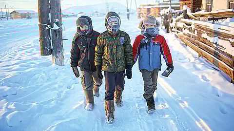 ‘इथे’ उणे 50 अंश सेल्सिअस तापमानातही भरते शाळा!