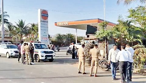 fire on 2 youths incident in satara