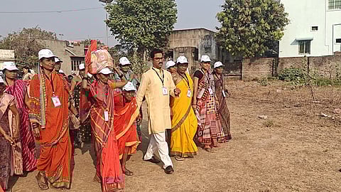 Dream of flying in a plane