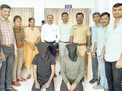 सायबर पोलिसांचा ‘सर्जिकल स्ट्राईक’ परराज्यात जाऊन 102 सायबर गुन्हेगारांच्या मुसक्या आवळल्या