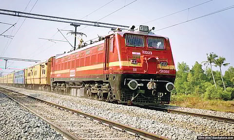 पश्चिम महाराष्ट्रातून एकही रेल्वे नाही