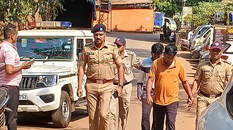 Kavathi murder case  brothers arrested