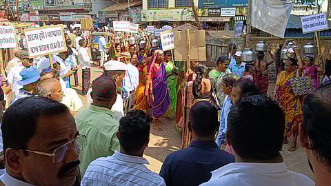 Tondsure villagers protest