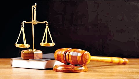 वकिलांनी युक्तिवादाची वेळ ठरवावी : न्यायमूर्ती ओक 