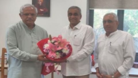 Dhavalikar brothers meet B. L. Santosh