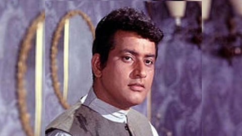 Chief Minister Devendra Fadnavis pays tribute to Manoj Kumar