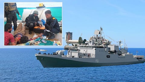 Indian Navy Helps Pakistani Fisherman: 