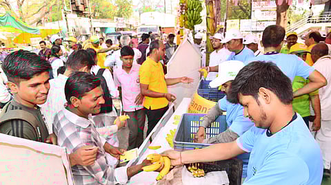 जळगाव : रावेरमध्ये जागतिक केळी दिन उत्साहात साजरा