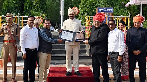 Vinay Gauda Best Chandrapur district Collector