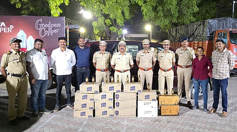 Nandurbar News  |  नंदुरबार शहरात अवैध मद्यसाठा जप्त