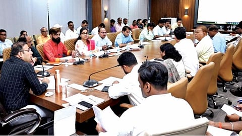 आपत्तीचा सामना करण्यासाठी यंत्रणांनी सज्ज राहावे; जिल्हाधिकारी डॉ. आशिया यांचे शासकीय यंत्रणांना निर्देश 